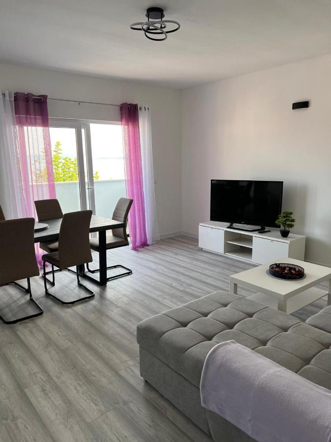Apartment Lena Baska Voda Bagian luar foto