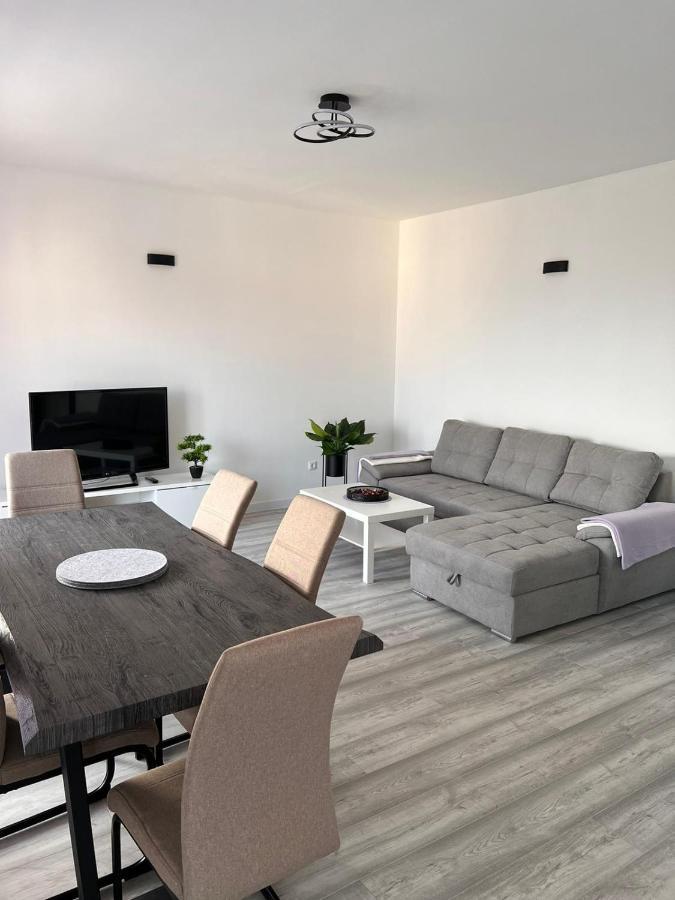 Apartment Lena Baska Voda Bagian luar foto